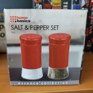 Home Basics Salt & Pepper Set
